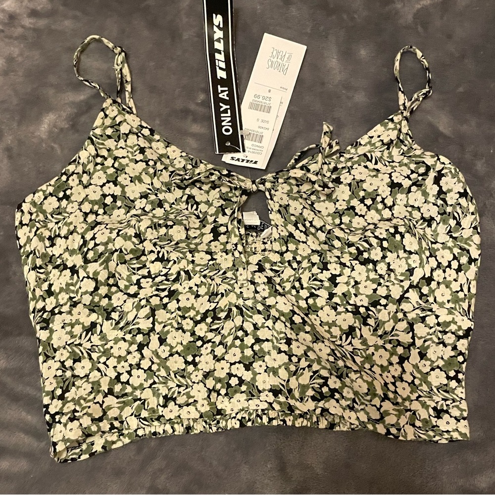Tillys cropped tank top | size:xs